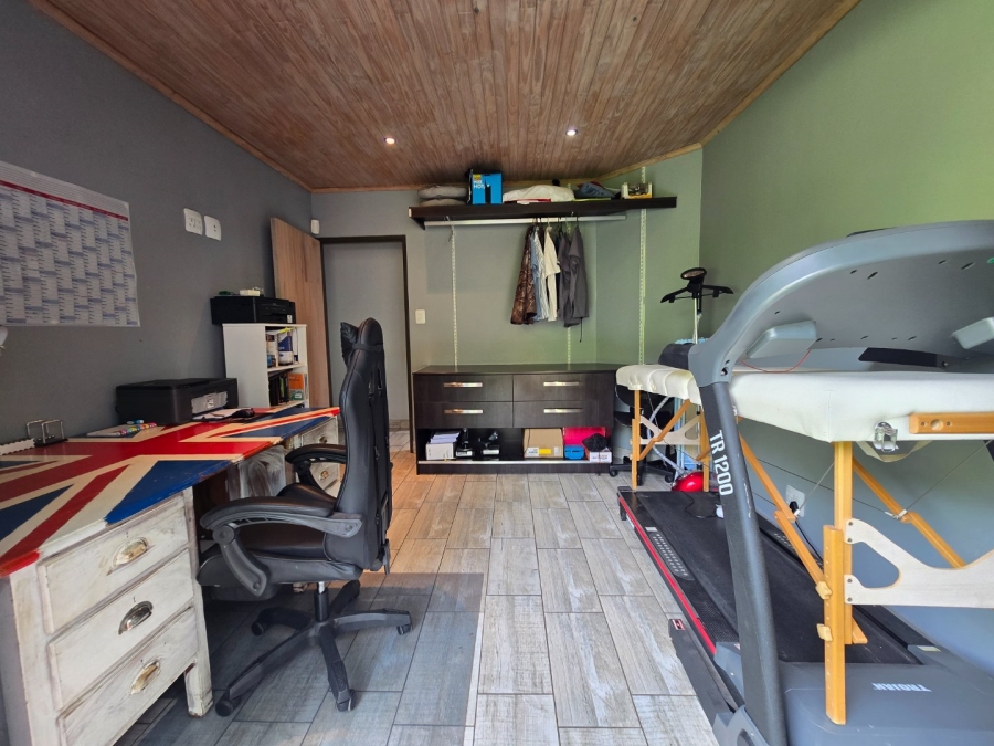 3 Bedroom Property for Sale in Pentagon Park Free State